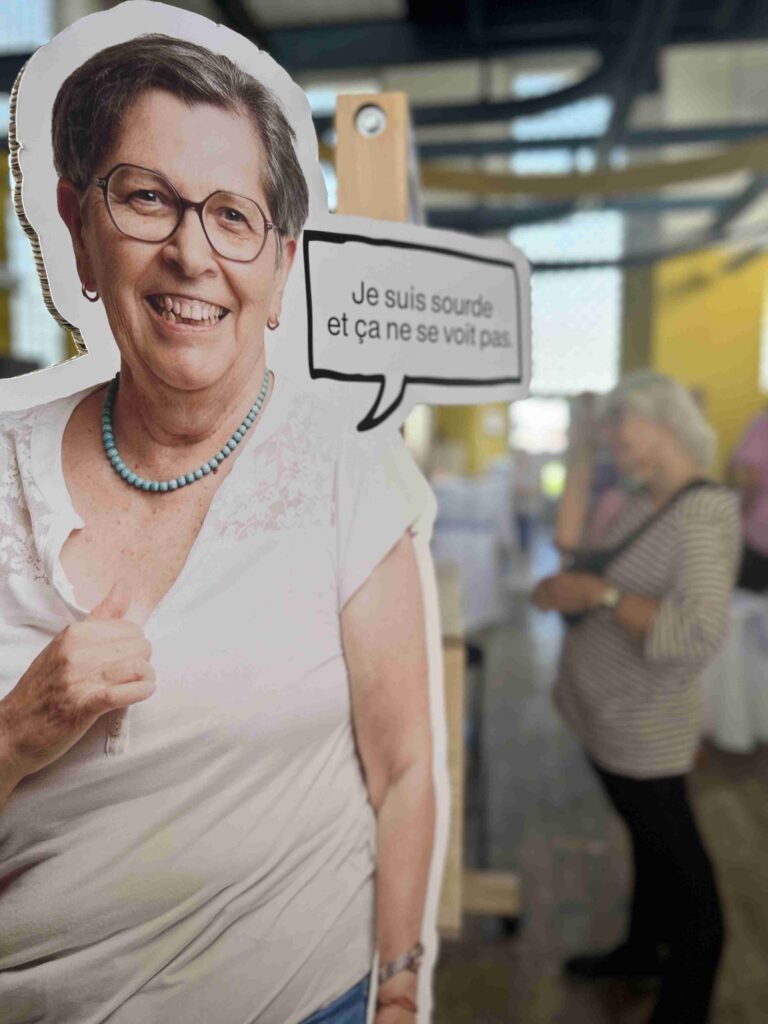 Eröffnung der interaktiven Ausstellung zur Sensibilisierung für Gehörlosigkeit und Hörbeeinträchtigungen in Sion